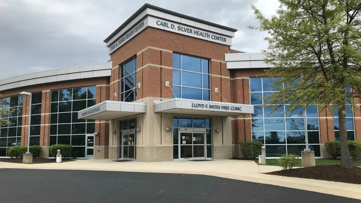 Exterior shot of the Moss Dental Clinic located in downtown Fredericksburg